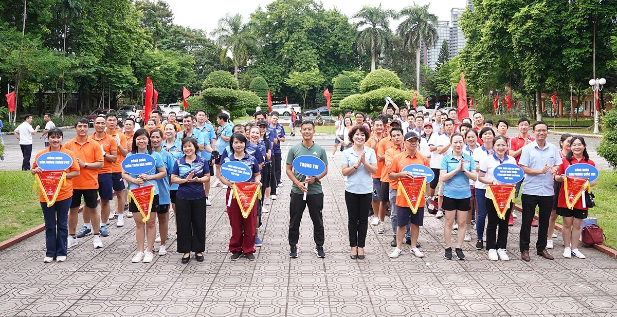 Hội thao chào mừng Đại hội Công đoàn Viên chức Việt Nam lần thứ VI: Tạo động lực cho sức khỏe và đoàn kết - -1946635356